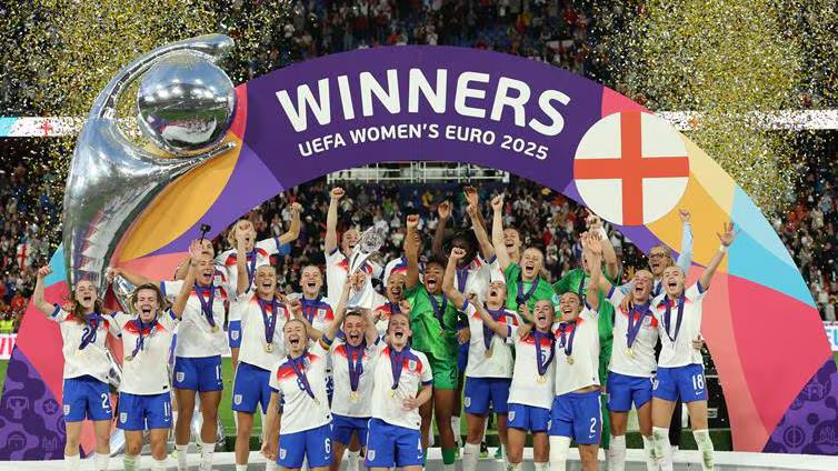 ¡Inglaterra, bicampeona de la Euro femenina 2025!