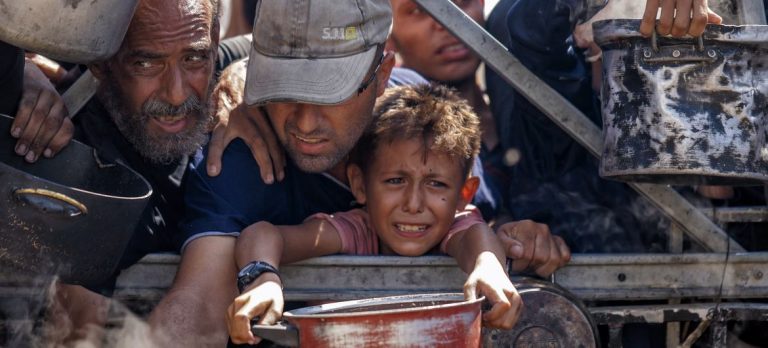 Suma Gaza 10 muertos por hambre en 24 horas