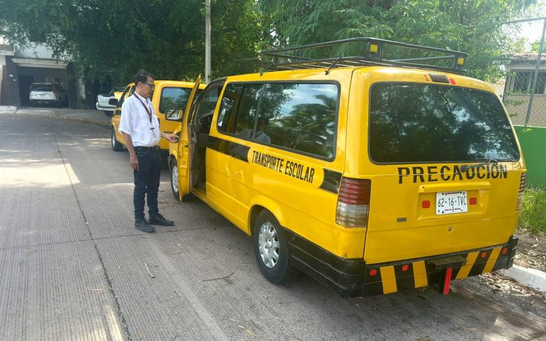 Pegan Transportes revisión a camiones escolares