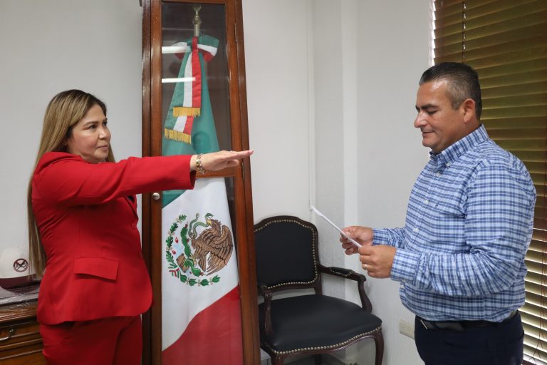 Cabildo de Navolato toma protesta a Tesorera Municipal