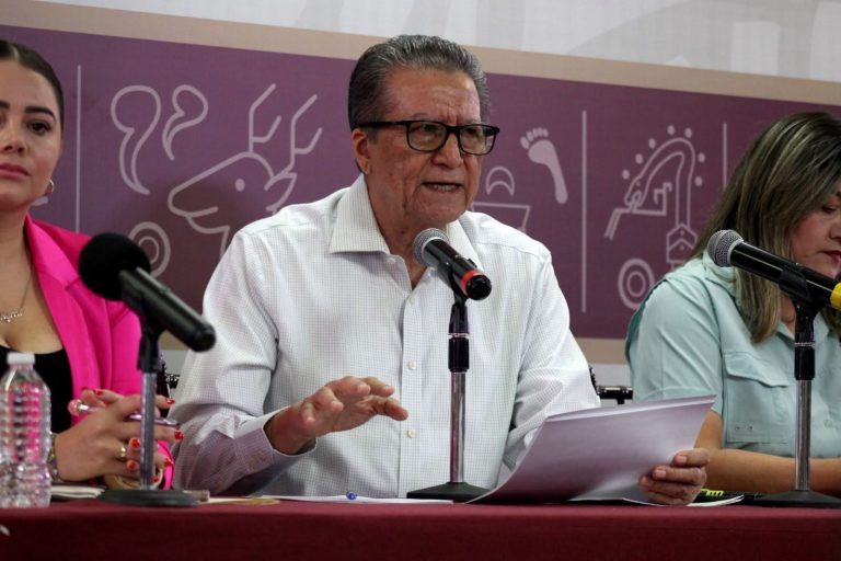 Reconoce Gobierno a bomberos en su día