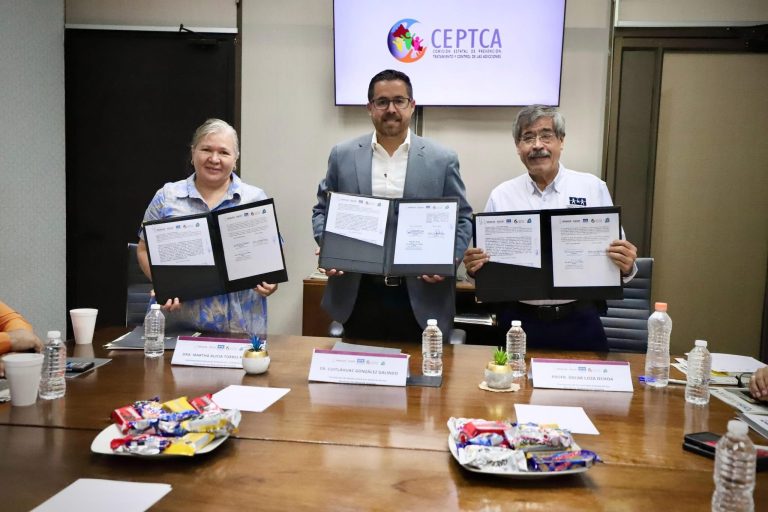 Acuerdan atención médica a personas en centros de rehabilitación