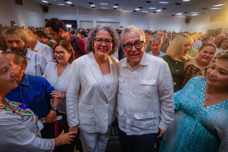 Con salud y educación se combate la pobreza: Rocha