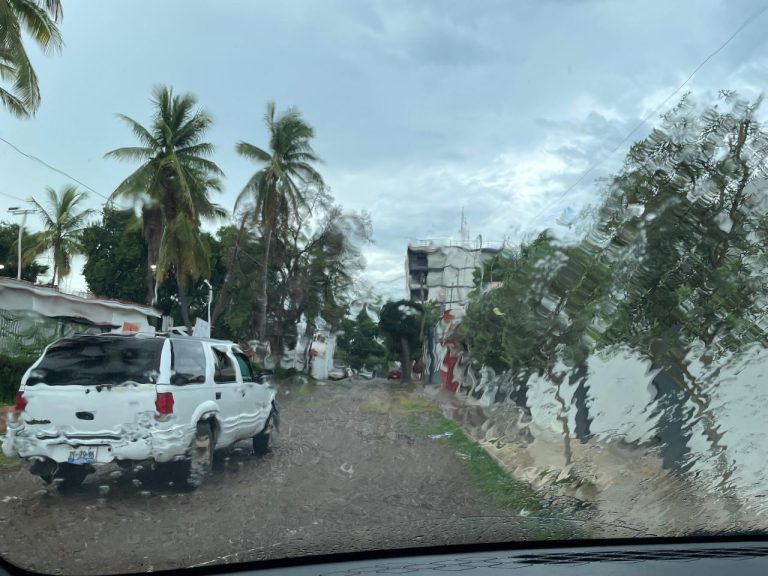 Lluvia ligera en diversos sectores de Culiacán
