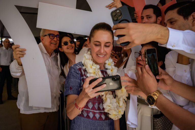 Recibe Mazatlán a Sheinbaum