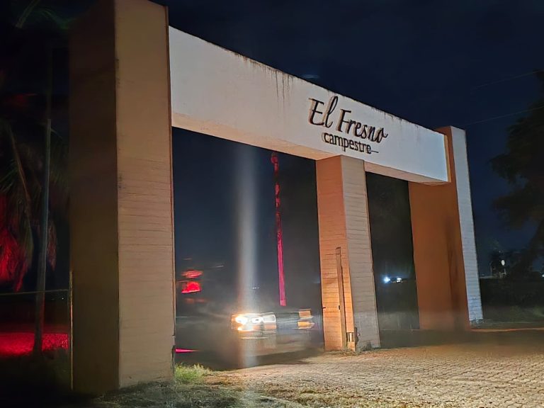 Incendian hipódromo en Navolato