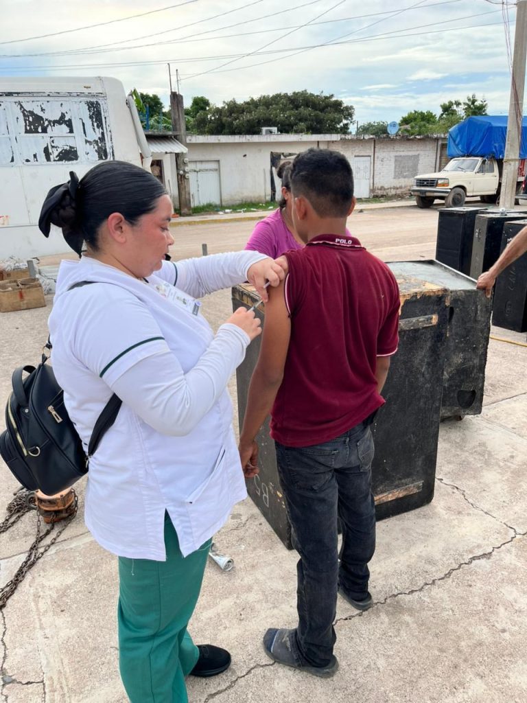 Vacuna contra el sarampión en Escuinapa