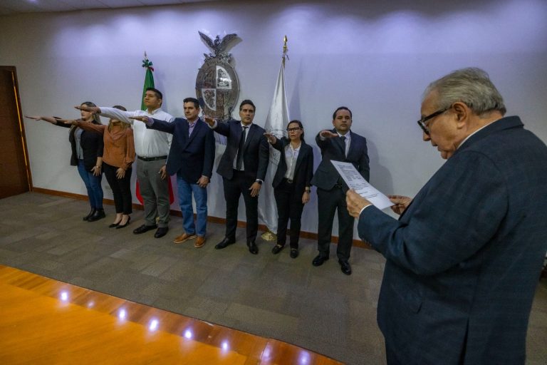 Realiza Rocha cambios a su gabinete