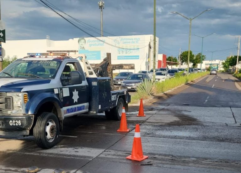 Pesado tráfico vehicular en regreso a clases