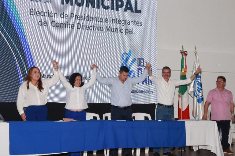 Le arrebata ex diputada el PAN Mazatlán a presidenta Wendy Barajas