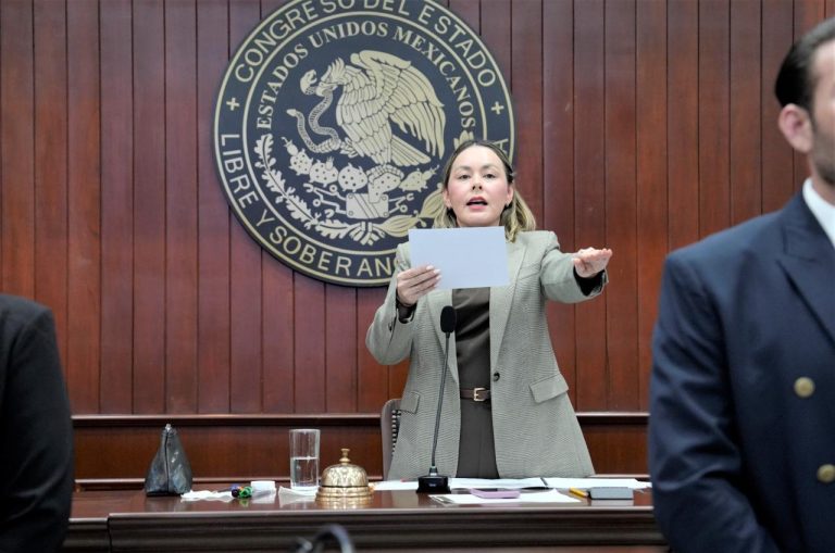 Repite morenista como presidenta del Congreso