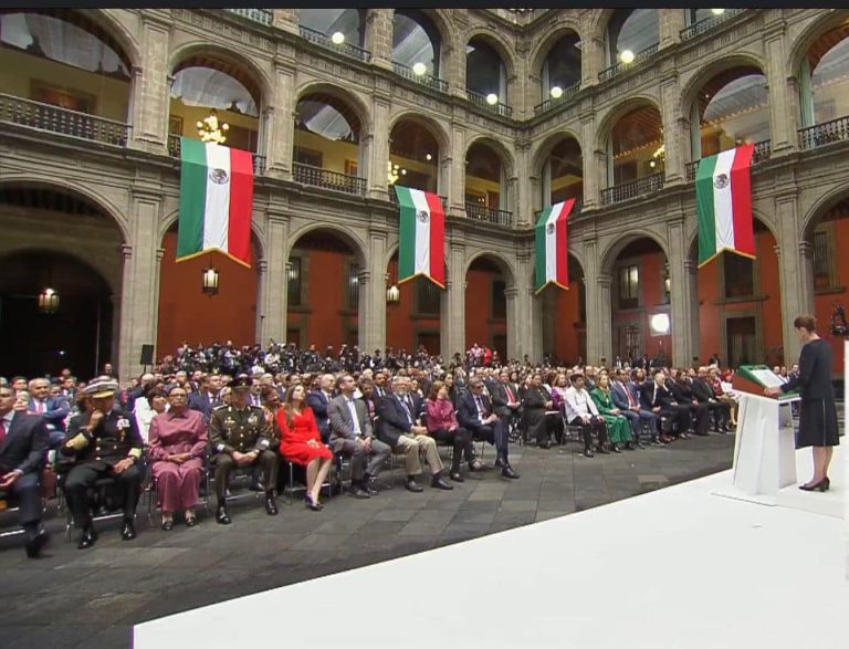 Acude Rocha a Primer Informe de Sheinbaum