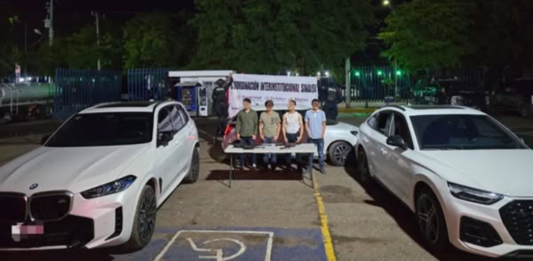 Detienen a 4 con armas y autos robados; 2 son menores