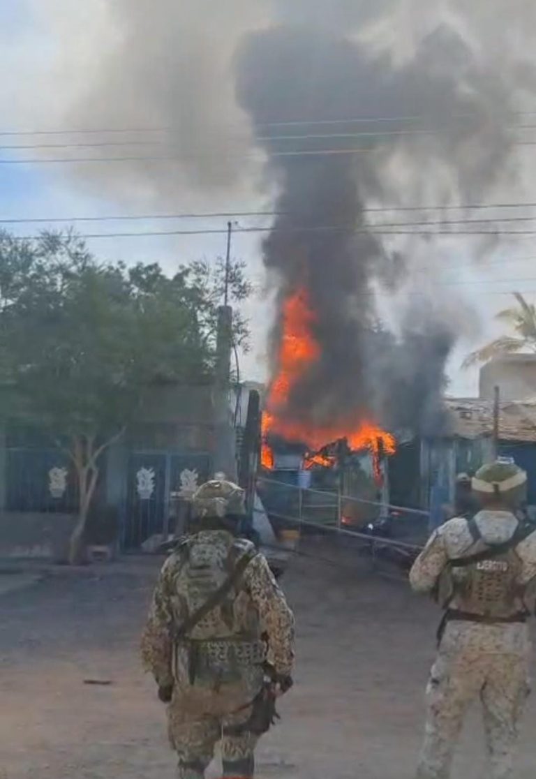 Incendian casa en la Esthela Ortiz