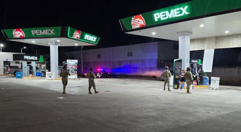 Apuñalan a empleado de gasolinera en Culiacán