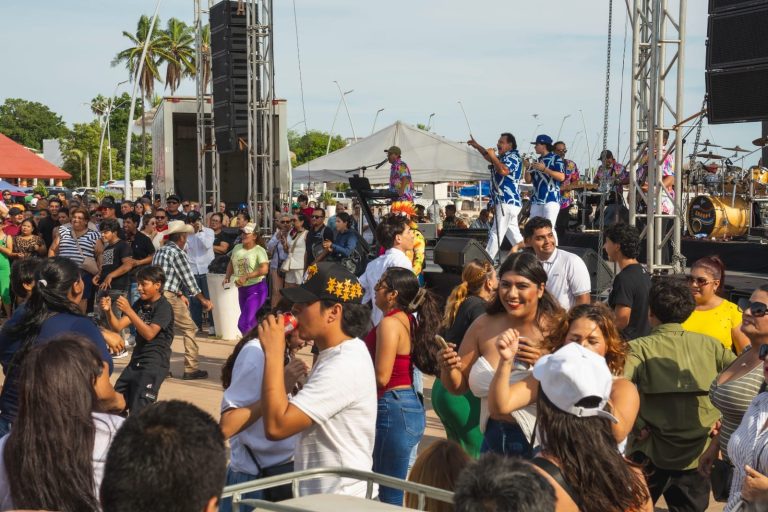 Llegan 2 mil 500 Vámonos por pa’ Altata