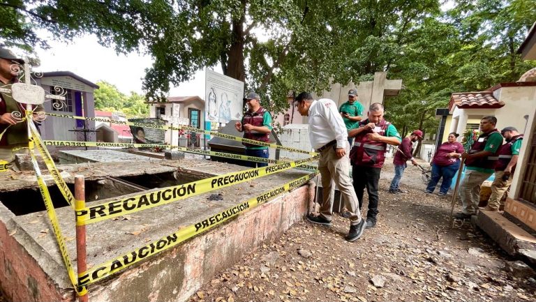 Señala Culiacán hasta tumbas abiertas para Día de Muertos