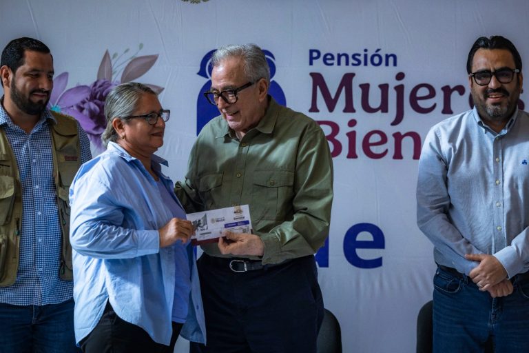 Mujeres de 60 a 64 años recibirán Pensión Bienestar