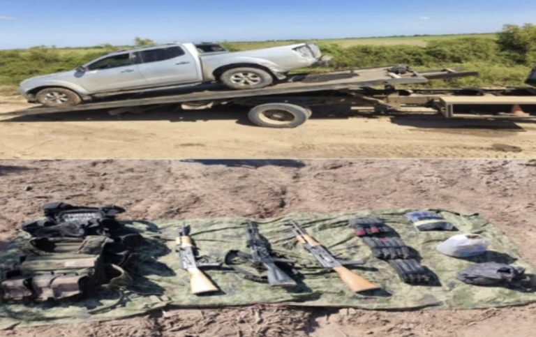 Incautan en Aguapepito, Navolato un auto, armas, cargadores y cartuchos