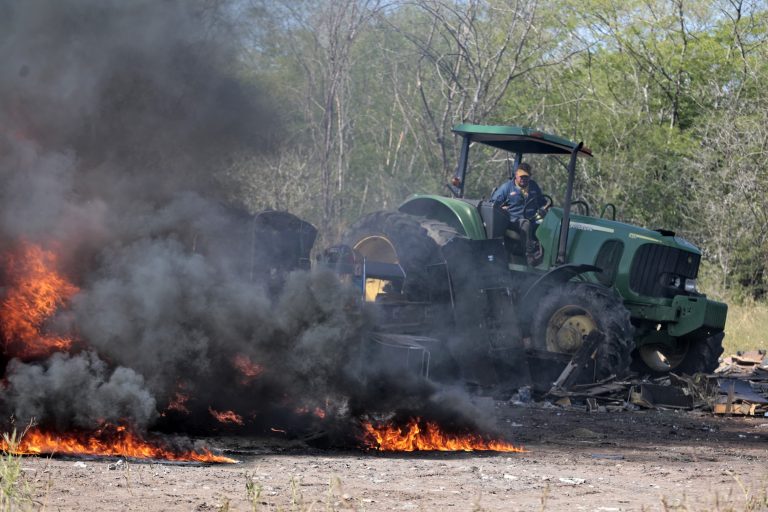 Queman casi 2 toneladas de droga