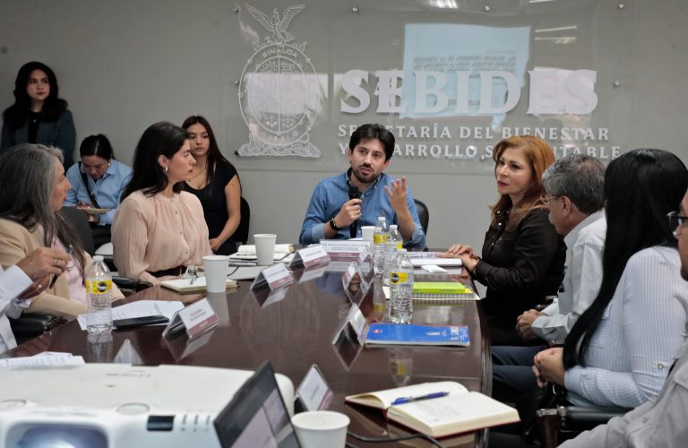 Suma Sinaloa atención a 2 mil familias desplazadas por violencia