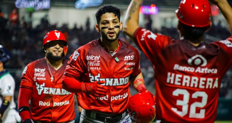 Los Venados brillan en noche histórica para Nayarit