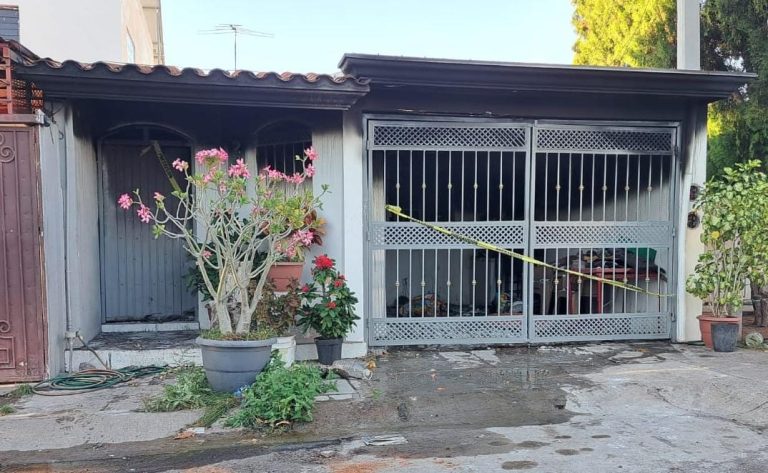 La incendian en la colonia Santa Fe