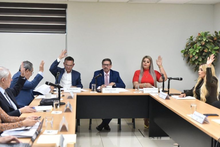 Reportan diputados a Choix con pasivos sin fuente de pago por $8 millones