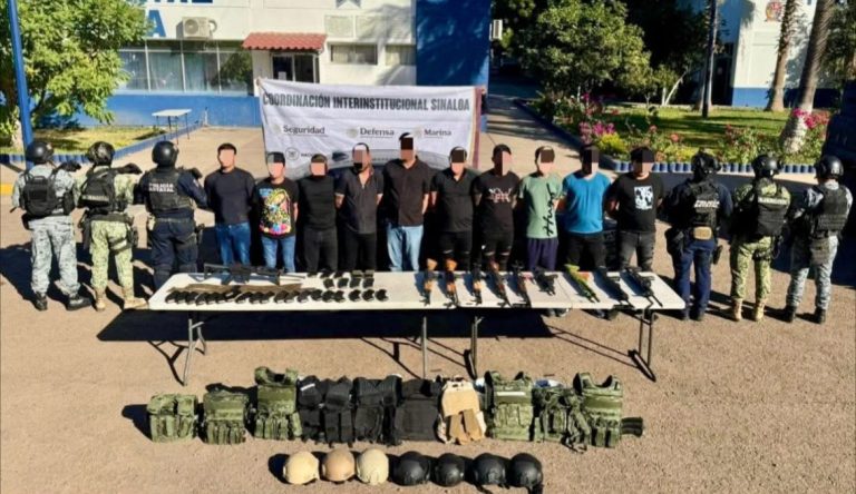 Detienen a 10 tras operativo en Portalegre, Culiacán