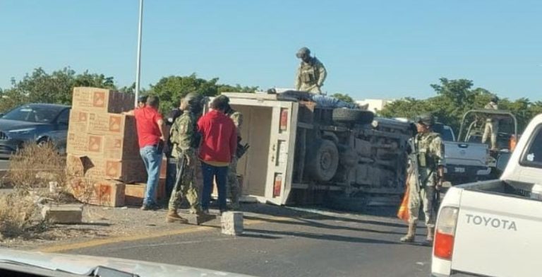 Deja conductor herido volcadura en ‘La Costerita’
