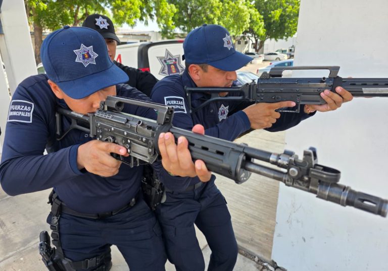 Reafirman policías de Culiacán técnicas de combate y auxilio