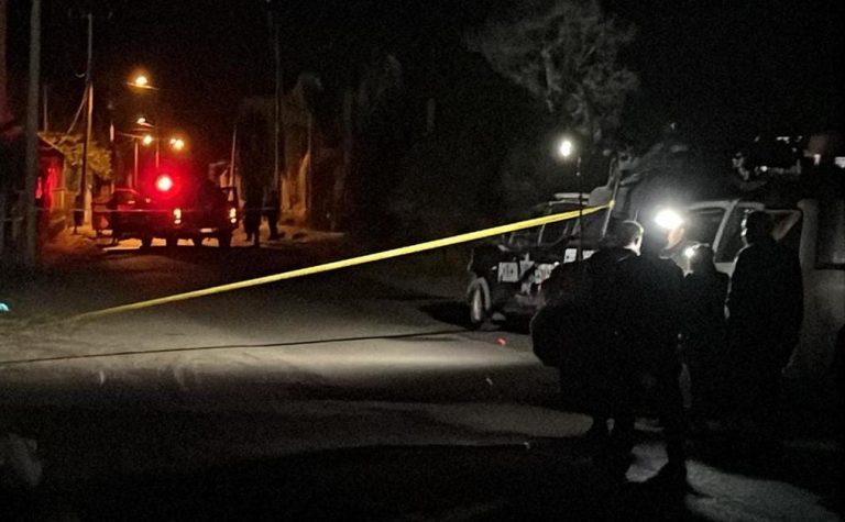 Deja un muerto y mujer herida ataque en Cofradía de San Pedro, Navolato