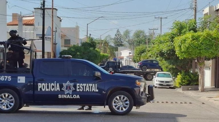 Aseguran auto de alta gama tras operativo en Culiacán