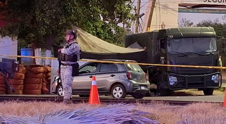 Presunto robo de auto: un fallecido y 2 heridos en Bachigualato