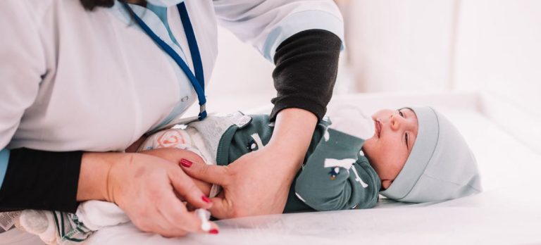 Las vacunas no causan autismo, reafirma la OMS