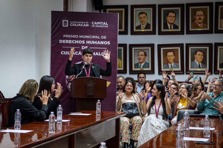 Alzan la voz por los niños de Culiacán; les dan premio en derechos humanos