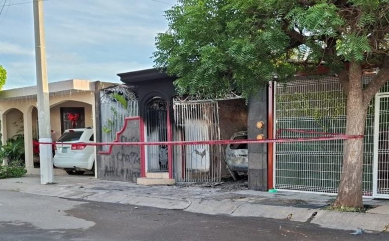 Incendian vivienda en Santa Fe; había un auto