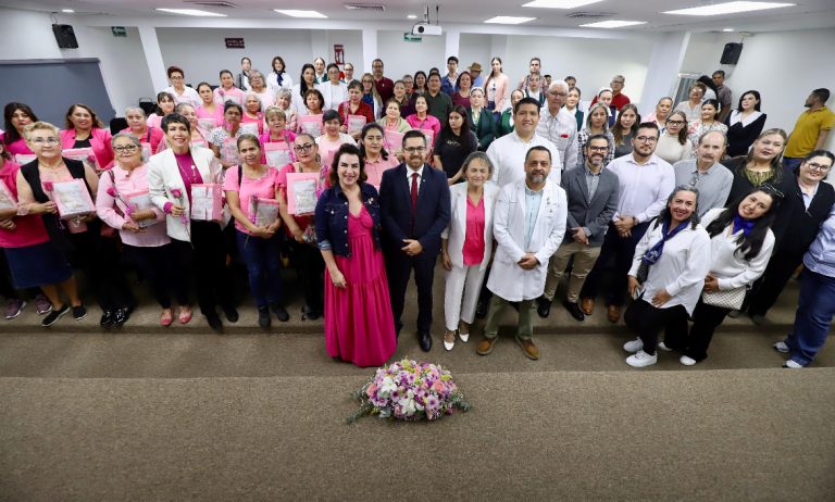 Entregan prótesis mamarias externas a sobrevivientes de cáncer de mama