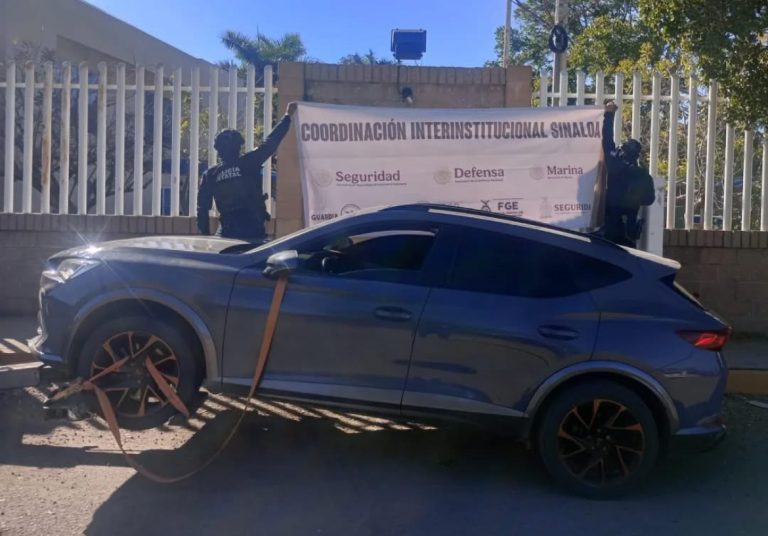 Estaba de puertas abiertas en Culiacancito; había una AK-47