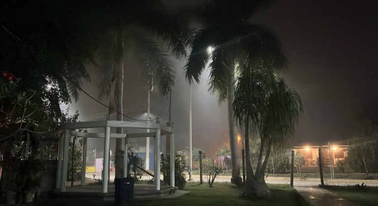 Cubre densa neblina costa centro y norte de Sinaloa