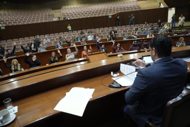 Revocan licencias a choferes sentenciados por acoso sexual