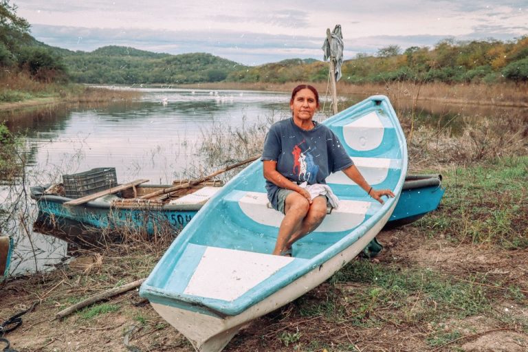 Buscan por ley dar créditos y capacitaciones a mujeres dedicadas a la pesca y acuacultura