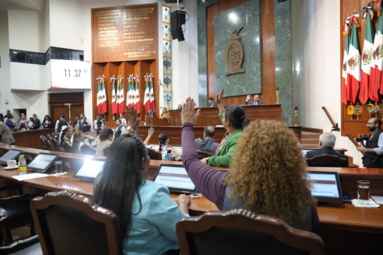 Envían a dictamen presupuesto del Estado