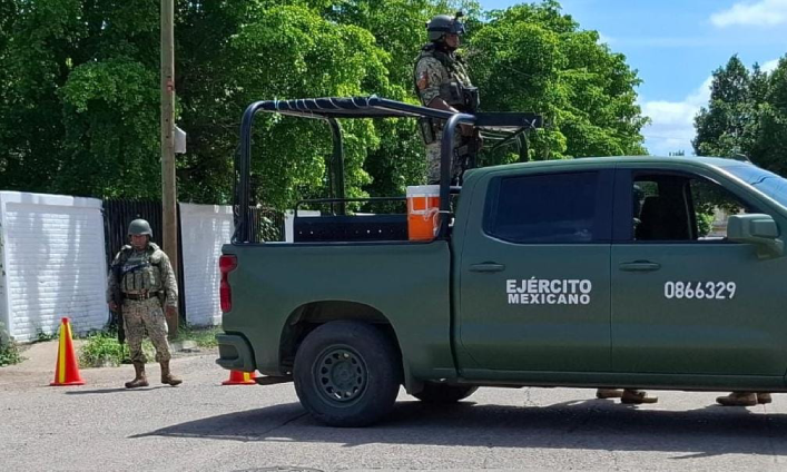 Escuchan disparos; lo matan dentro de una casa