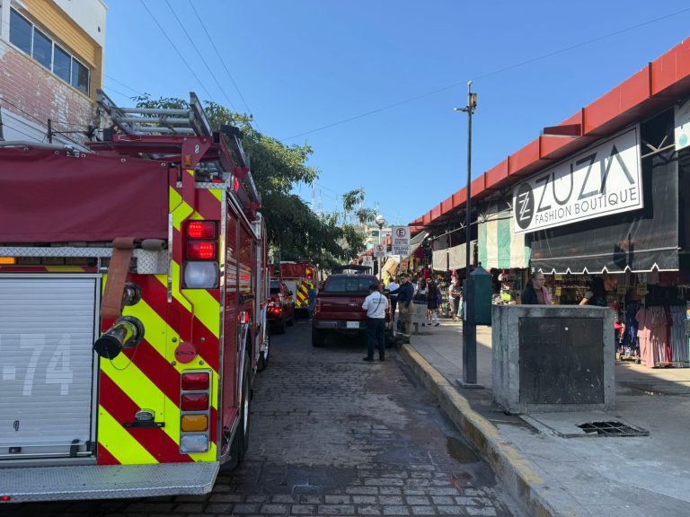 Alerta falla eléctrica a cuerpos de auxilio en mercado Pino Suárez