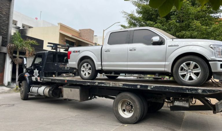 Incautan en Portalegre armas, municiones, equipo táctico y una camioneta