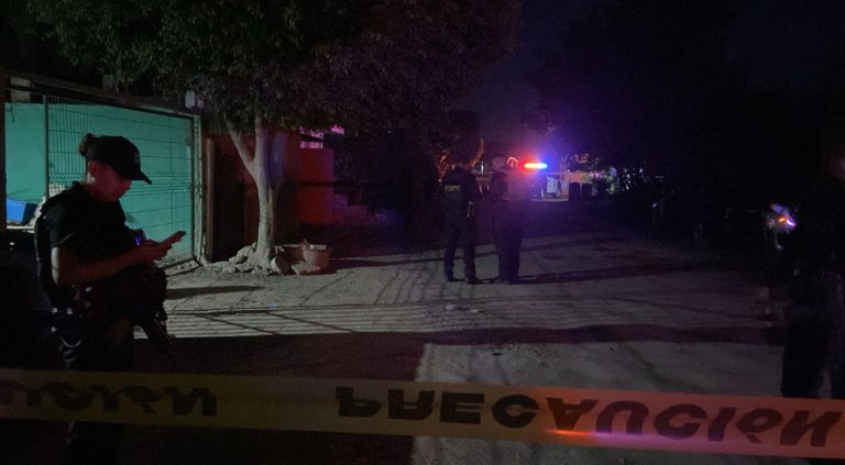 Disparan contra 3 casas, un auto y fallece un perro en Villa Juárez, Navolato