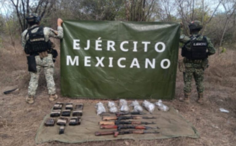 Atacan al Ejército en San Ignacio; incautan armas, cargadores y cartuchos