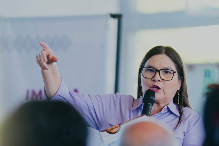 Llena senadora Imelda Castro plaza en Navolato