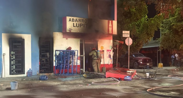 Deja 2 heridos incendio en abarrote
